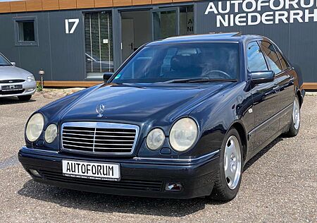 Mercedes-Benz E 320 Avantgarde AUTOMATIK* LEDER* XENON* VOLL