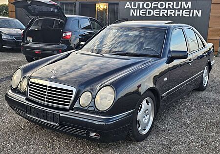 Mercedes-Benz E 320 Avantgarde AUTOMATIK* LEDER* XENON* VOLL
