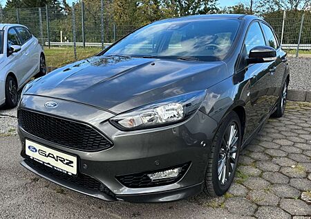 Ford Focus ST-Line Lim *PDC*Navi*