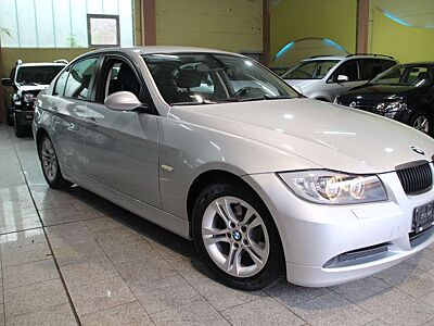 BMW 320 Baureihe 3 Lim. 320i*AUTOMATIK*KLIMA*SHZ*NAV