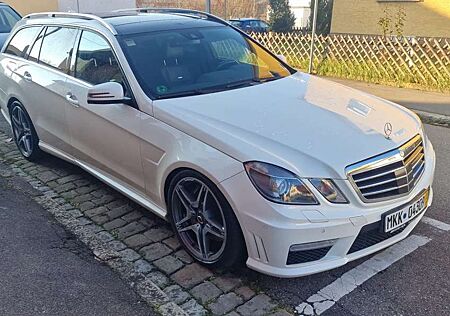 Mercedes-Benz E 63 AMG tüv 05/27