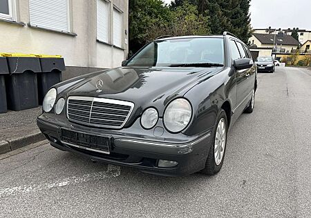 Mercedes-Benz E 200 T Elegance