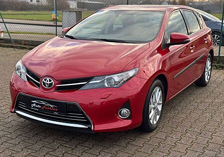 Toyota Auris Automatik kamera Teilleder Xenon