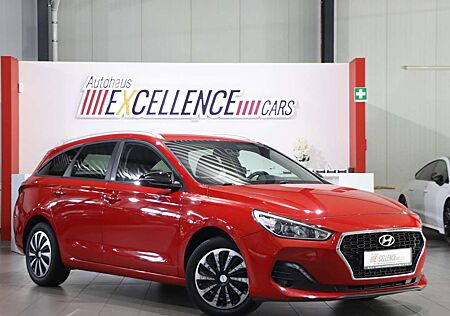 Hyundai i30 i30CW 1.6 CRDI YES! / NAVI+KAMERA+APPLE+ANDROID