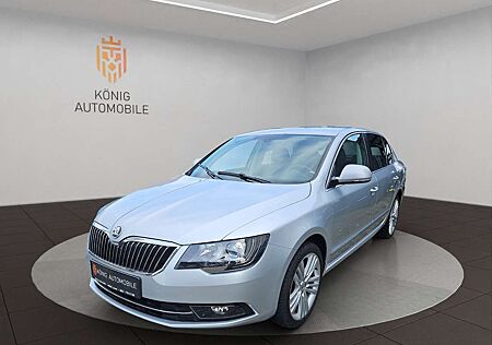 Skoda Superb Elegance/1.HAND/LEDER/BI-XENON