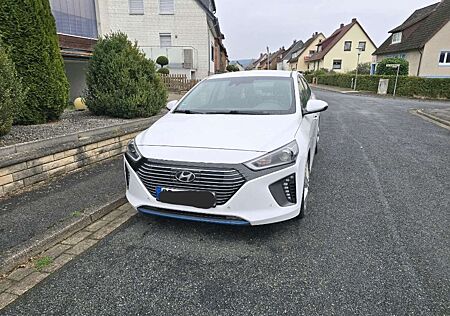 Hyundai Ioniq Hybrid 1.6 GDI Premium 8fach Bereifung