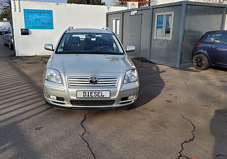 Toyota Avensis Combi Diesel 2.0 D-4D Combi Executive