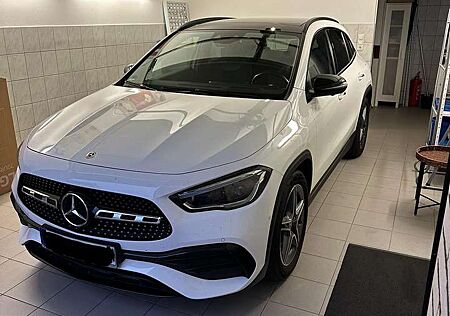 Mercedes-Benz GLA 250 4Matic 8G-DCT AMG Line