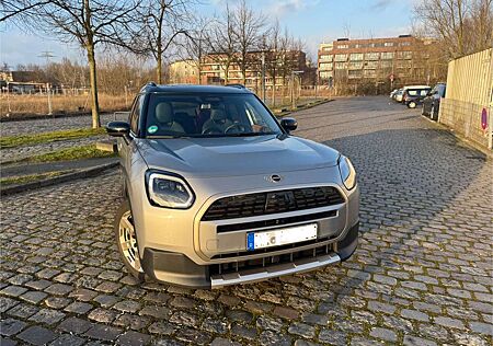 Mini One Countryman Countryman E Fav Trim VOLL XL Pkt AHK Pano ParkAss ~ BMW iX1