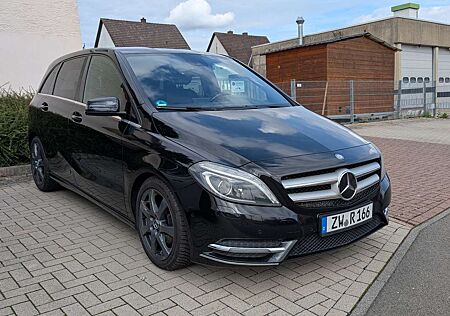 Mercedes-Benz B 200 CDI (BlueEFFICIENCY) 7G-DCT