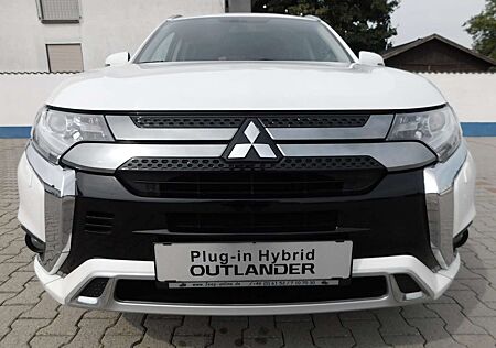 Mitsubishi Outlander PHEV Basis 4WD+Spirit Diamant-Paket+AHK,1.Hd.SH