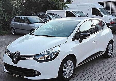 Renault Clio IV Dynamique. Neuer Tüv