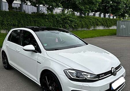 VW Golf Volkswagen GTD 7.5 DSG / Panorama / Facelift / Vollausstattung
