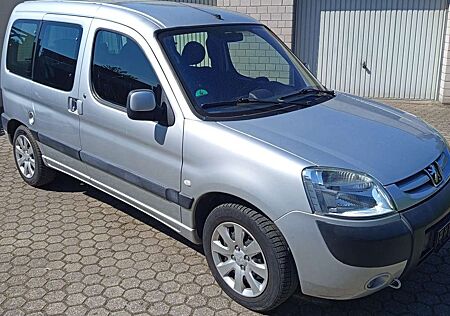 Peugeot Partner Kombi 110 Rollstuhlgerecht