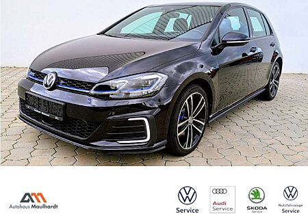 VW Golf Volkswagen GTE