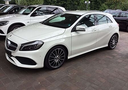 Mercedes-Benz A 220 *PEAK Edition 4Matic (176.047) AMG Style*