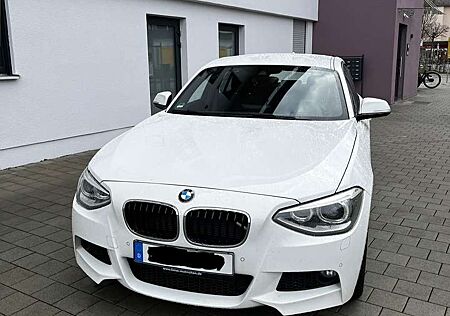 BMW 118 d xDrive Rückfahrkamera, TÜV neu, Lenkrad Neu