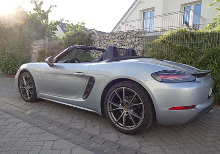 Porsche Boxster 718 , 1.Hand, nur 15.000 km, 20 Zoll, Kamera, Navi