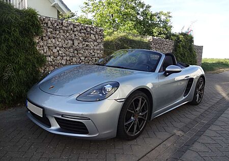 Porsche Boxster 718 , 1.Hand, nur 15.000 km, 20 Zoll, Kamera, Navi