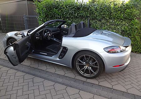 Porsche Boxster 718 , 1.Hand, nur 15.000 km, 20 Zoll, Kamera, Navi