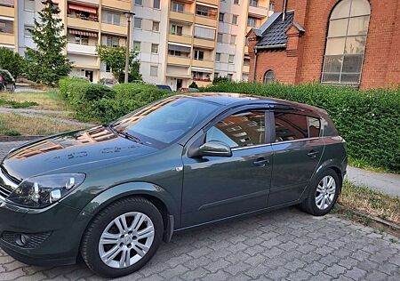 Opel Astra 1.6 Aut. Sport