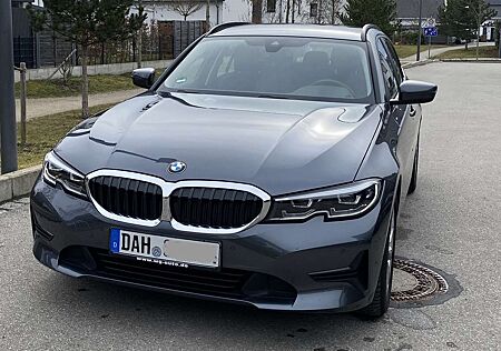 BMW 320 d Advantage AHK