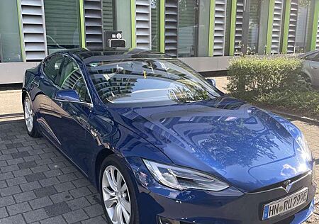 Tesla Model S 90D Allradantrieb, no free Supercharching