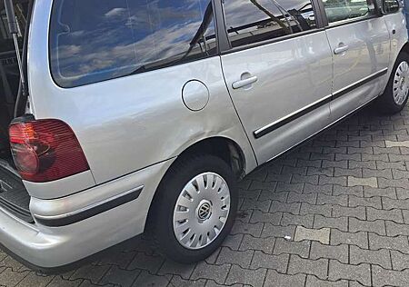 VW Sharan Volkswagen 1.8 5V Turbo Trendline Benzin/Gas Scheckheft 7.Sit