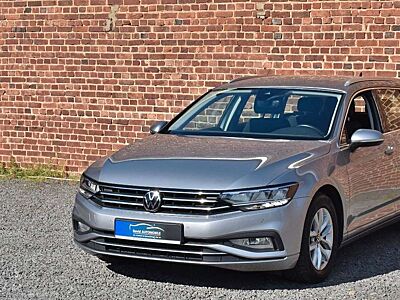 Volkswagen Passat Variant 1HAND ACC NAVI LED KAMERA MASSAGE