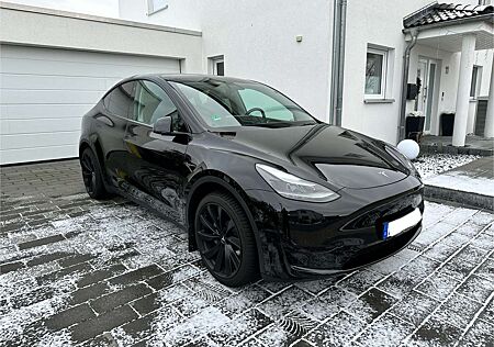 Tesla Model Y RWD