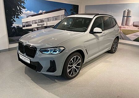 BMW X3 30e xDrive M Sport/PANO/AHK/HUD/RFK/LHZ/20"