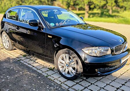 BMW 118D 118 ,E81, Bremsen neu , 8fach bereift, AHK