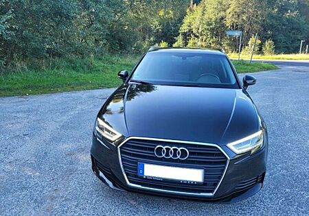 Audi A3 2.0 TDI Sportback (clean diesel) S tronic S lin