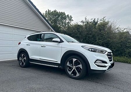 Hyundai Tucson blue 1.7 CRDi 2WD DCT Style