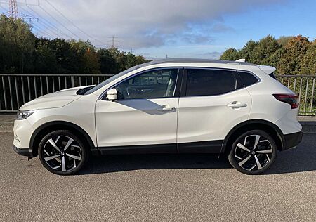 Nissan Qashqai gebraucht kaufen Nissan Qashqai 1.6 DIG-T TEKNA