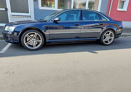 Audi A8 3.7 quattro