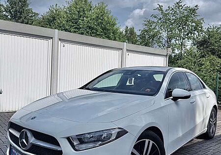 Mercedes-Benz A 220 A-klasse 220| 2.0L benzin | navi | Euro 6 |