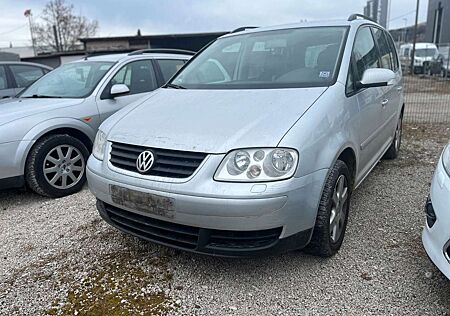 VW Touran Volkswagen Goal