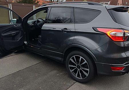 Ford Kuga 1.5 EcoBoost 2x4 ST-Line