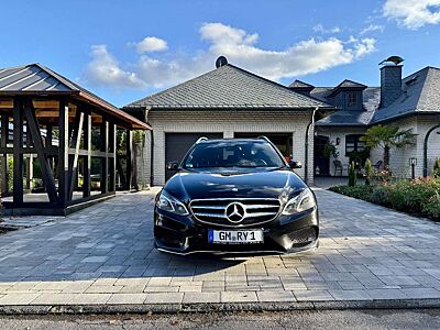 Mercedes-Benz E 300 T-Modell AMG-Line Navi Kamera Leder  Laser