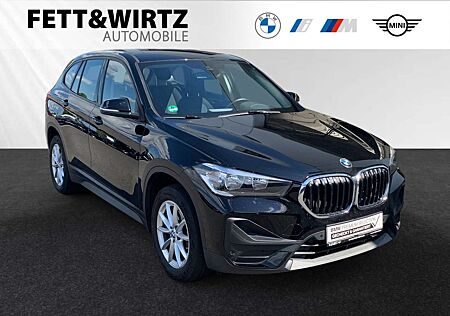 BMW X1 sDrive18i Advantage|17"LMR|Parkass.|Navi