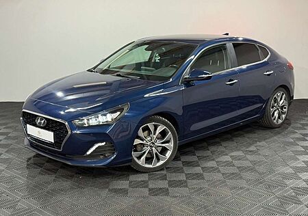 Hyundai i30 Fastback Premium | 1. Hand | Scheckheftgepf.