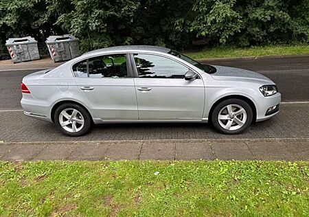 VW Passat Volkswagen 1.4 122 PS Scheckheftgepflegt