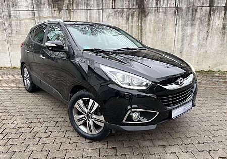 Hyundai ix35 gebraucht kaufen Hyundai ix35 2.0CRDi 100 kW Premium 4WD Autom*Kamera*AHK