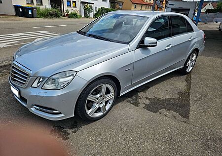 Mercedes-Benz E 350 4MATIC BlueEFFICIENCY AVANTGARDE