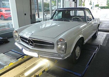 Mercedes-Benz SL 280 Pagode