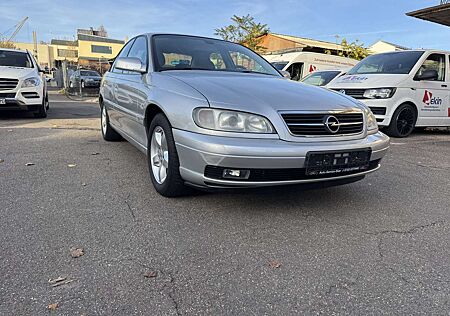 Opel Omega 2.2 16 V Sport