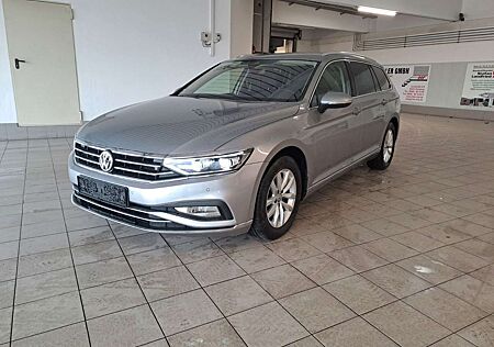 VW Passat Variant Volkswagen 2.0 TDI SCR DSG Highline Variant