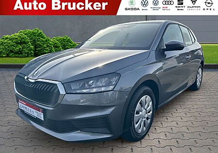 Skoda Fabia Active+Klimaanlage+Parksensoren+elektr. Fensterheb