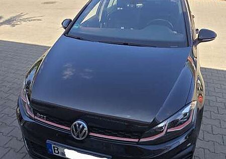 VW Golf GTI Volkswagen (BlueMotion Technology) Handschalter